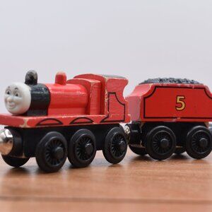 James & Tender 1998 Train Tank Engine GUC Thomas & Friends Wooden Railway Train